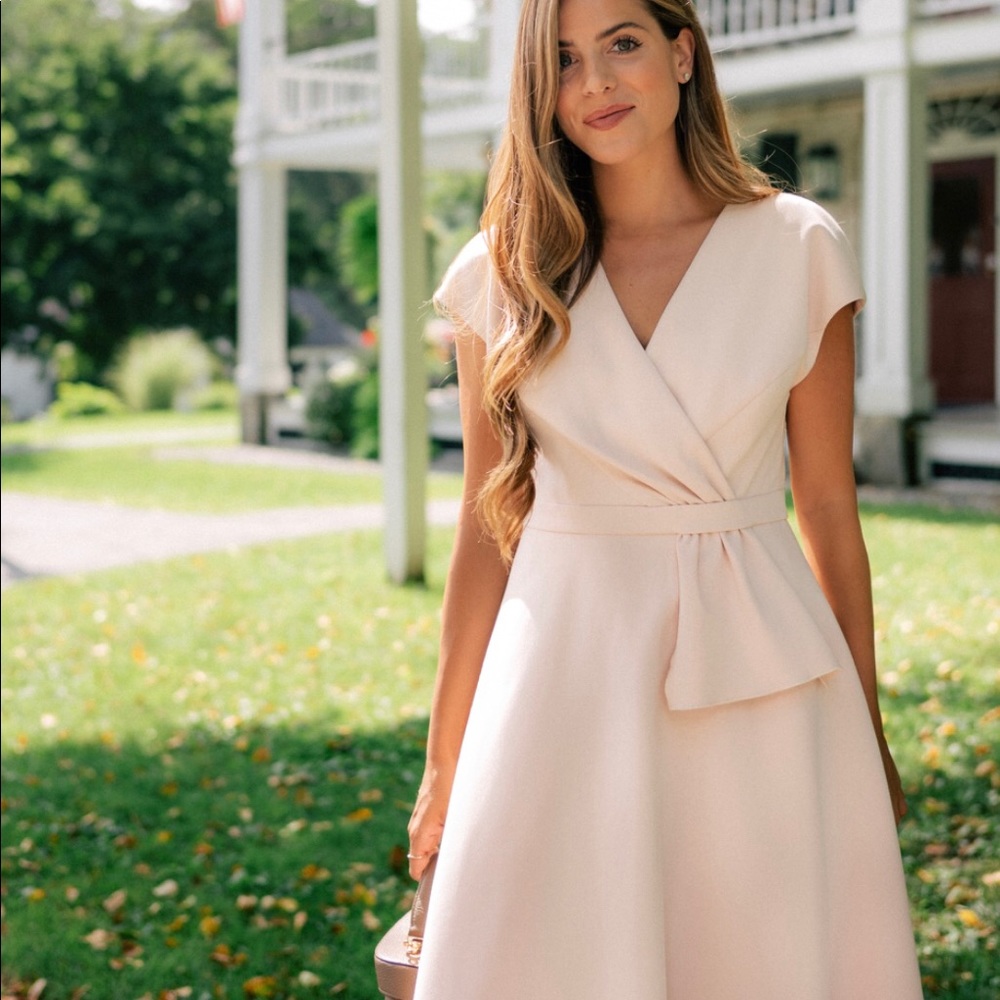 NWT Gal Meets Glam Lydia dress